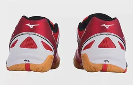 Mizuno Wave Medal 5