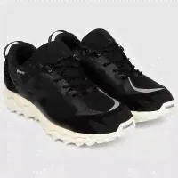 Кроссовки Mizuno Wave Mujin TL GTX, размер 9,5 UK, черный